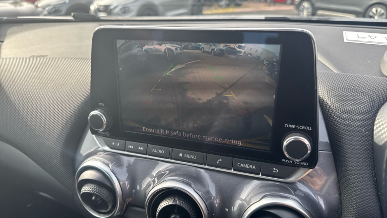 Nissan Juke 1.0 DiG-T 114 Acenta 5dr Petrol Hatchback